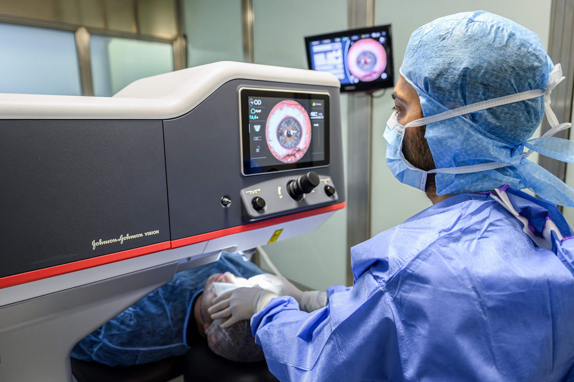 Chirurgie réfractive au laser Excimer au bloc opératoire